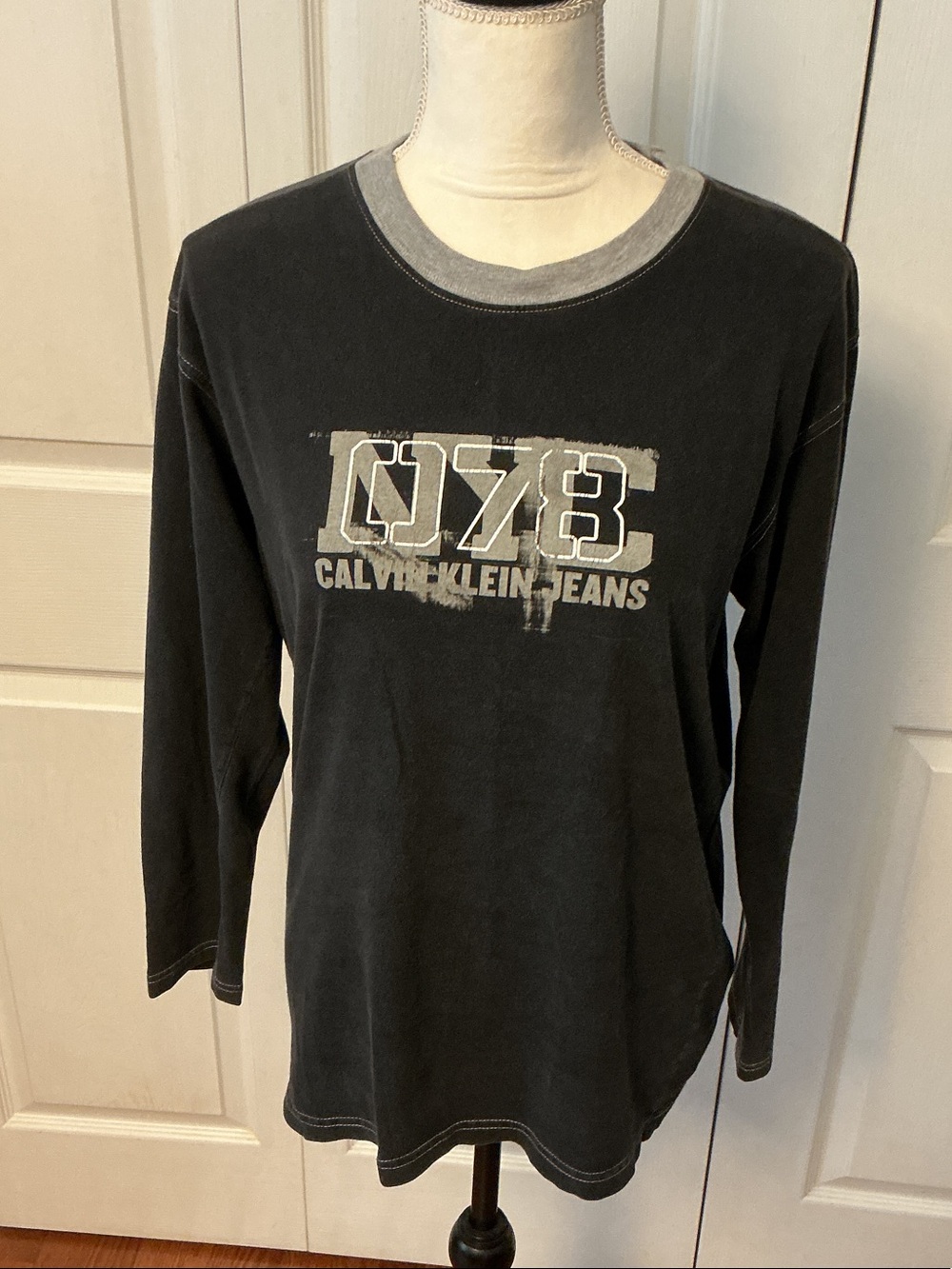 Calvin Klein Jeans Black Long-Sleeve Graphic Tee with Gray Neck